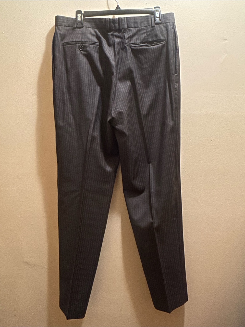 Men Suit - Picture 4 of 4